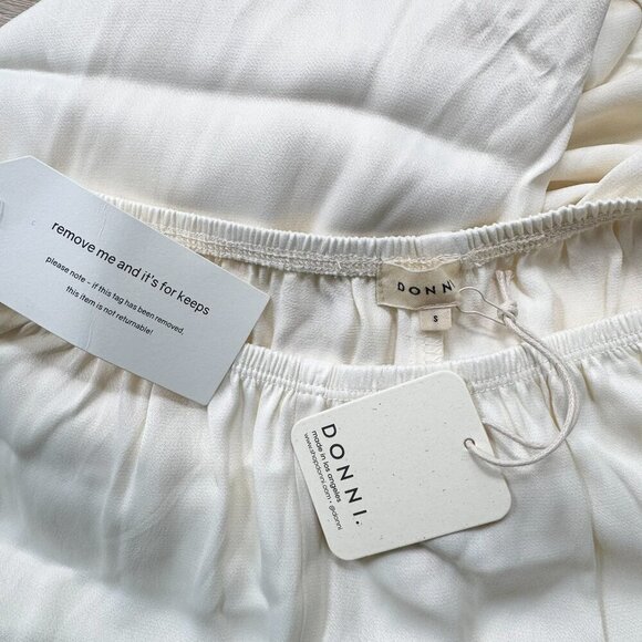 NWT DONNI Satiny Simple Pants Wide Leg in Creme - Picture 4 of 11